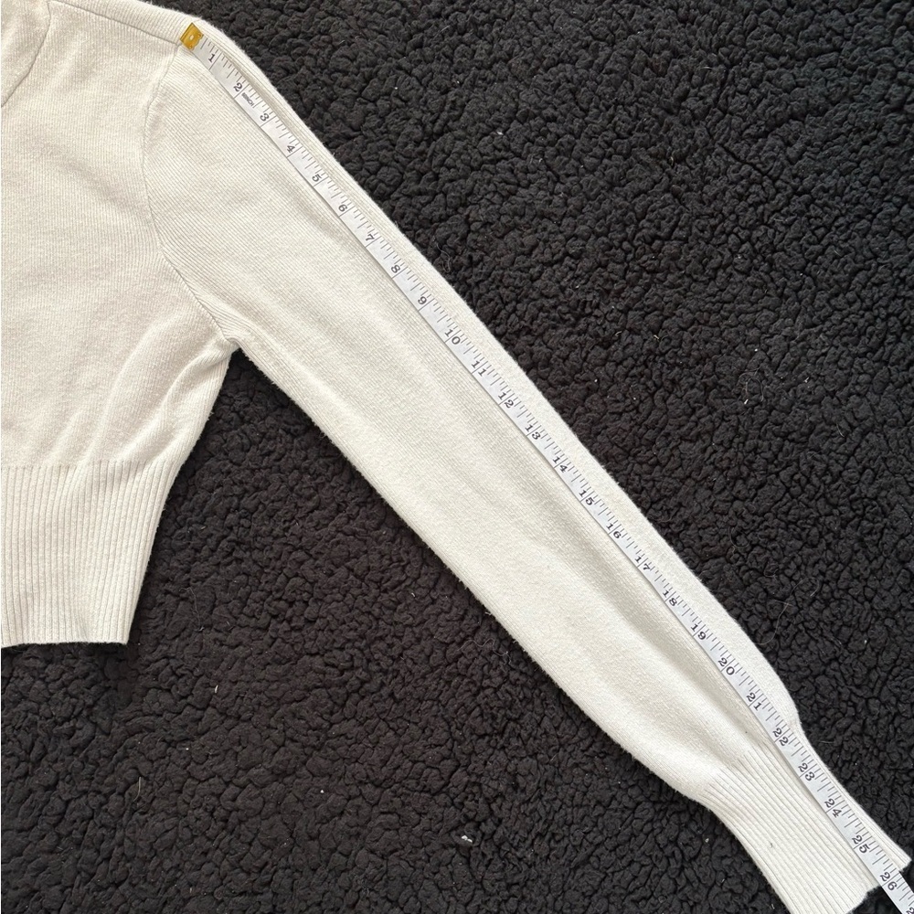 Kendall & Kylie White Zip-Up Cropped sweater Hoodie - Picture 4 of 7